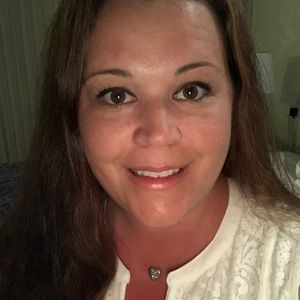 Meet your Posher, Alicia